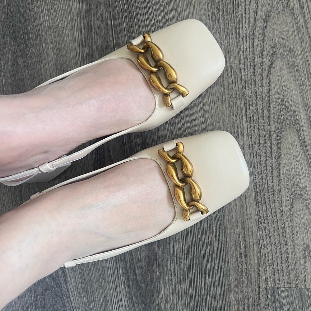 Shoes Massimo Dutti great condition bone color beige leather made in Spain